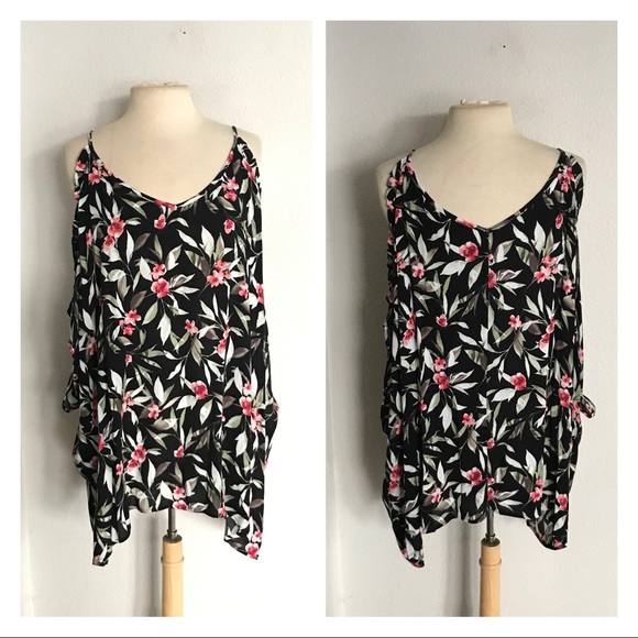 bobeau Tops - Bobeau floral cold shoulder top